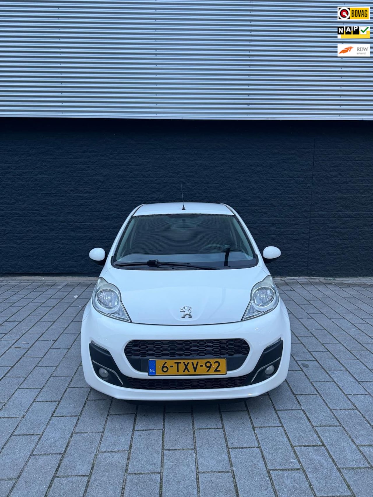 Peugeot 107 - 1.0 Active 1.0 Active - AutoWereld.nl