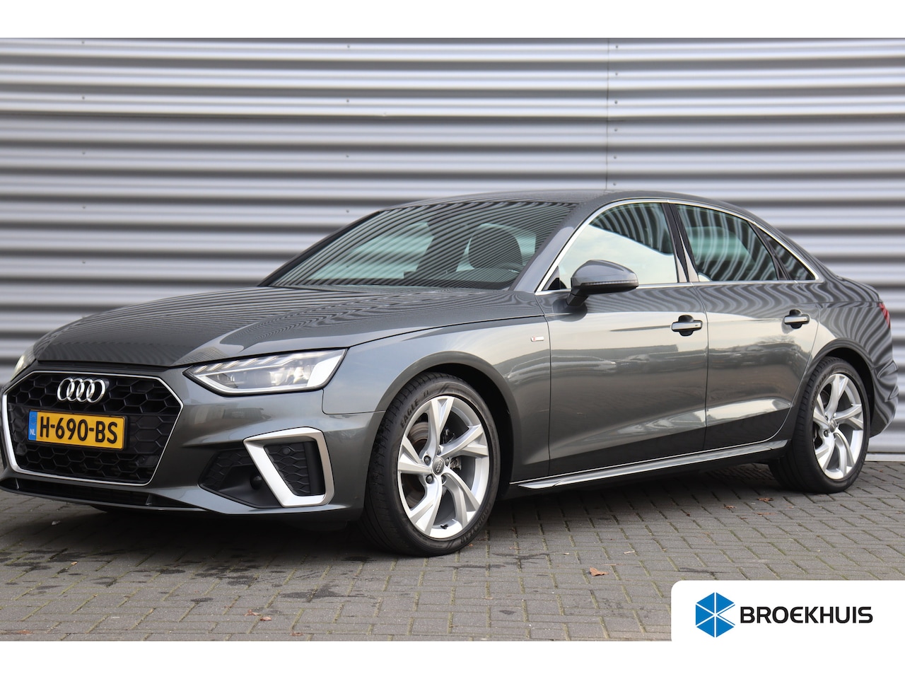 Audi A4 Limousine - 40 TFSI 190PK LAUNCH EDITION SPORT S-LINE AUTOMAAT / NAVI / LEDER / CLIMA / FULL-LED / PDC - AutoWereld.nl