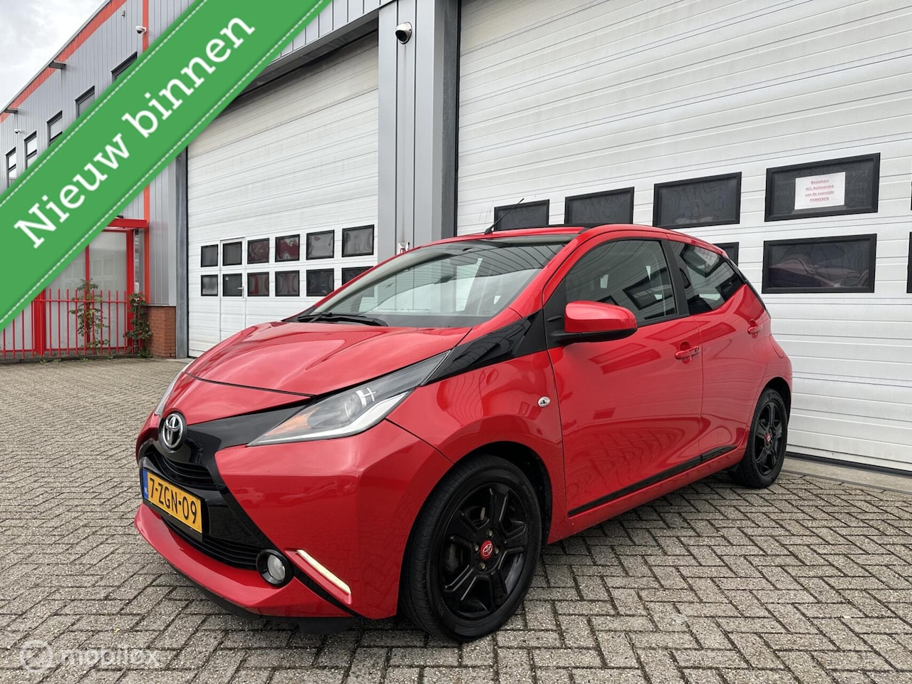 Toyota Aygo - 1.0 VVT-i x-clusiv/Airco/Cruise/LM Velgen/Cabrio - AutoWereld.nl