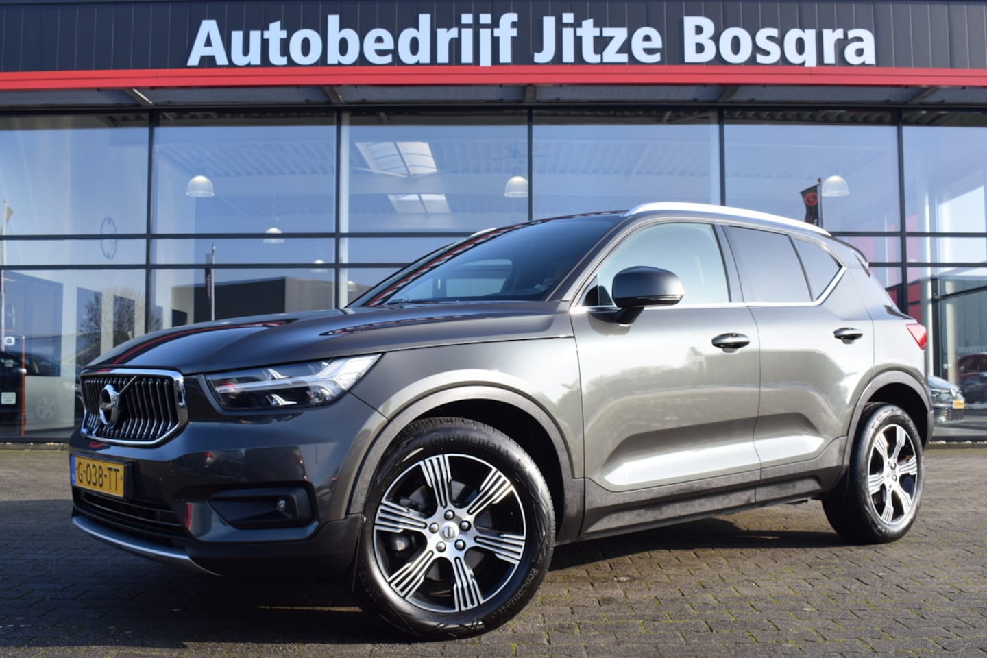 Volvo XC40 - 2.0 T4 190pk Automaat Inscription LED | Bruin Leder | Harman/Kardon | Full Map Navi | Came - AutoWereld.nl
