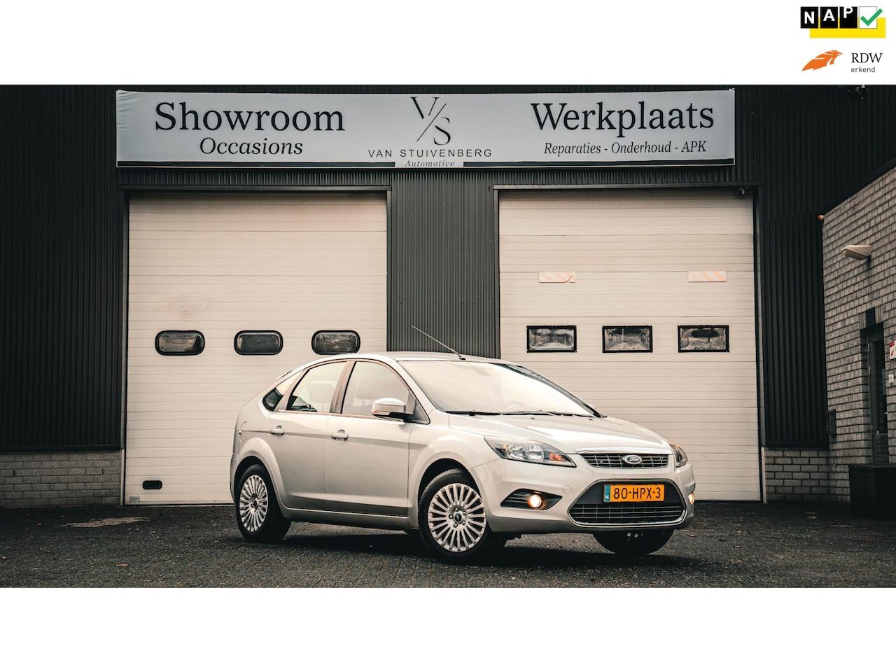 Ford Focus - 1.6 Titanium Bluetooth PDC Cruise Trekhaak - AutoWereld.nl
