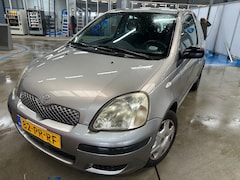 Toyota Yaris - MET AIRCO & APK TOT 15-07-2026