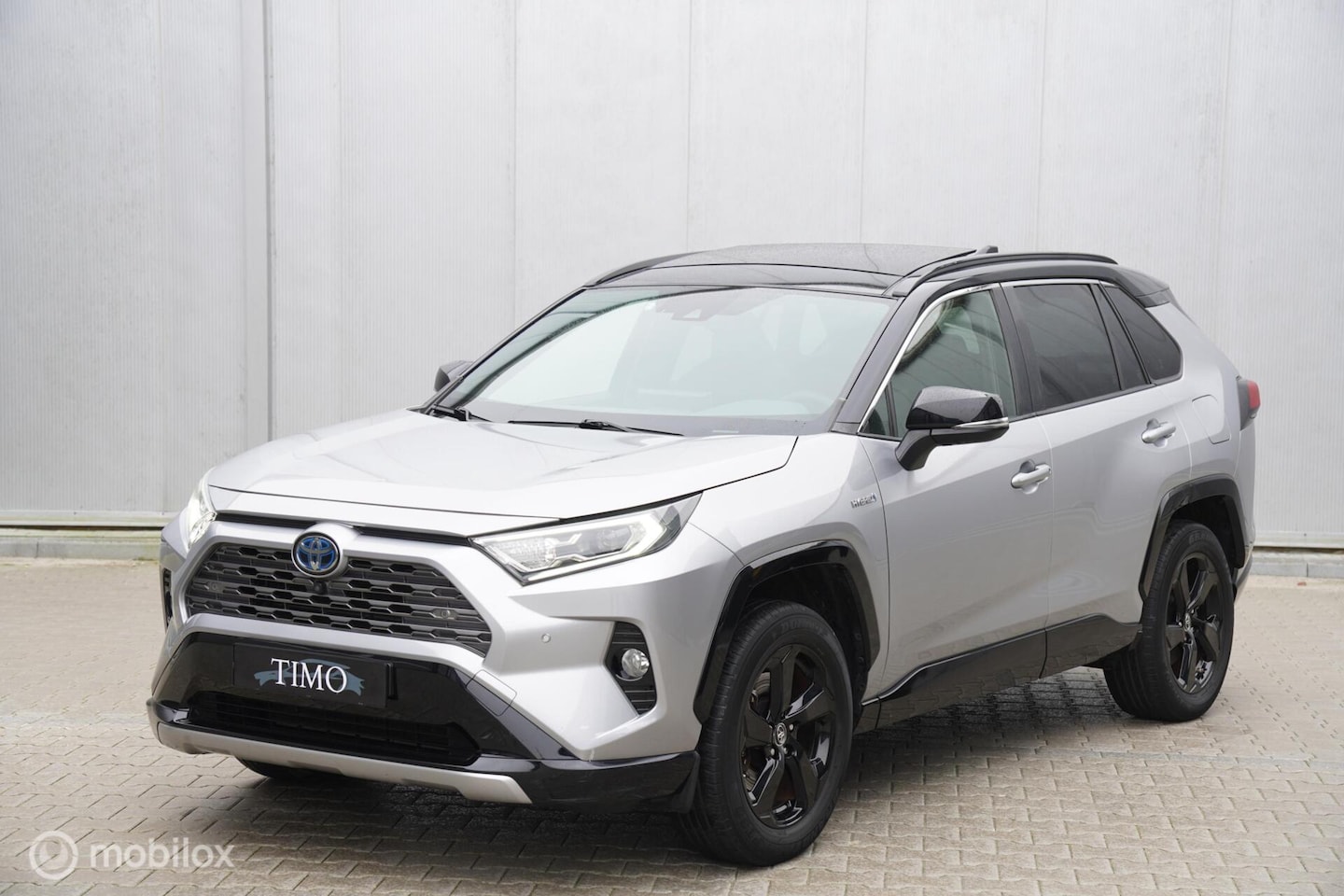 Toyota RAV4 - 2.5 Hybrid|AWD|1650 Trekgewicht|Bi-Tone|Pano|360° - AutoWereld.nl
