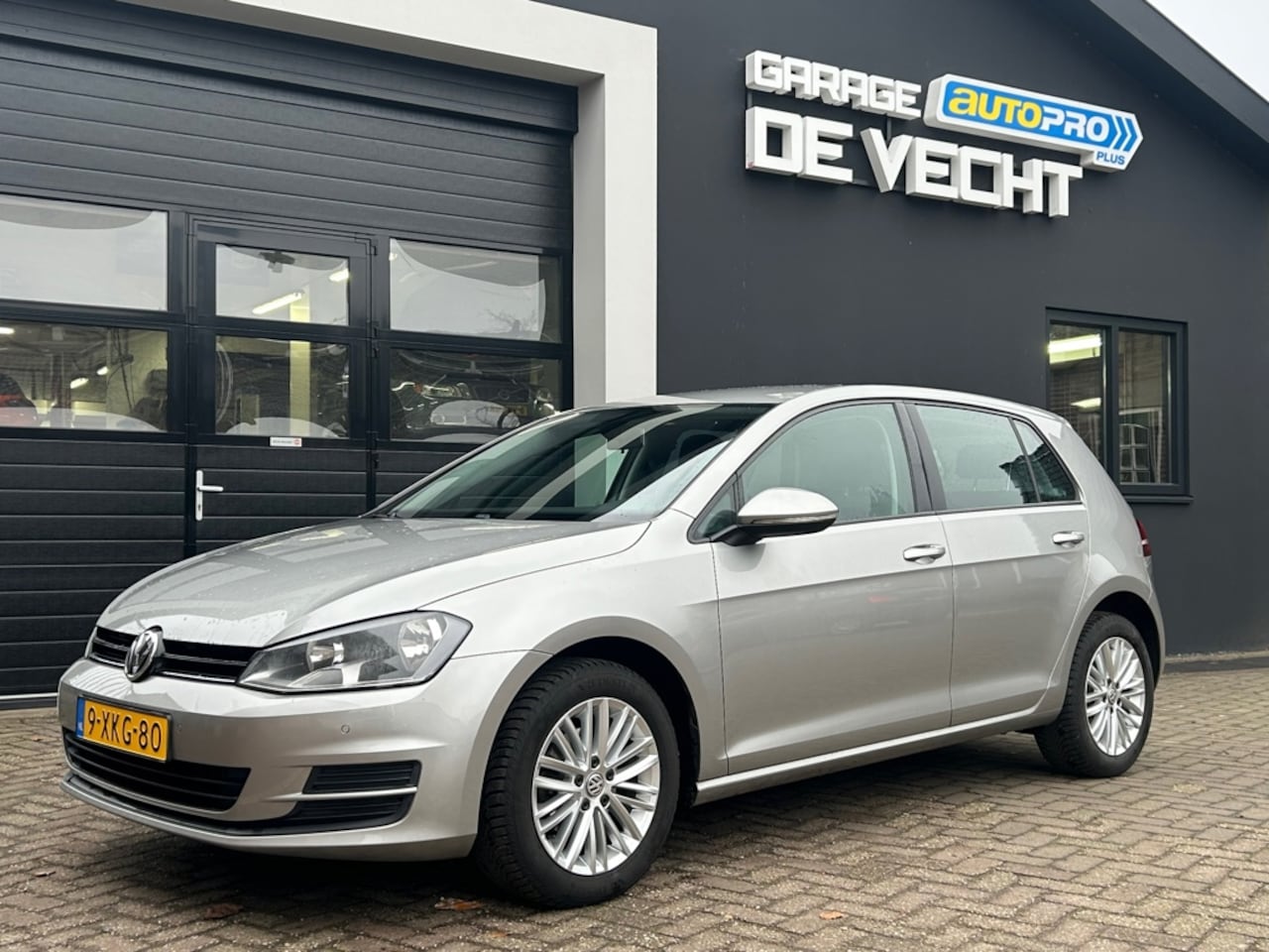 Volkswagen Golf - 1.2 TSI CUP Edition Airco-ecc/Navi - AutoWereld.nl