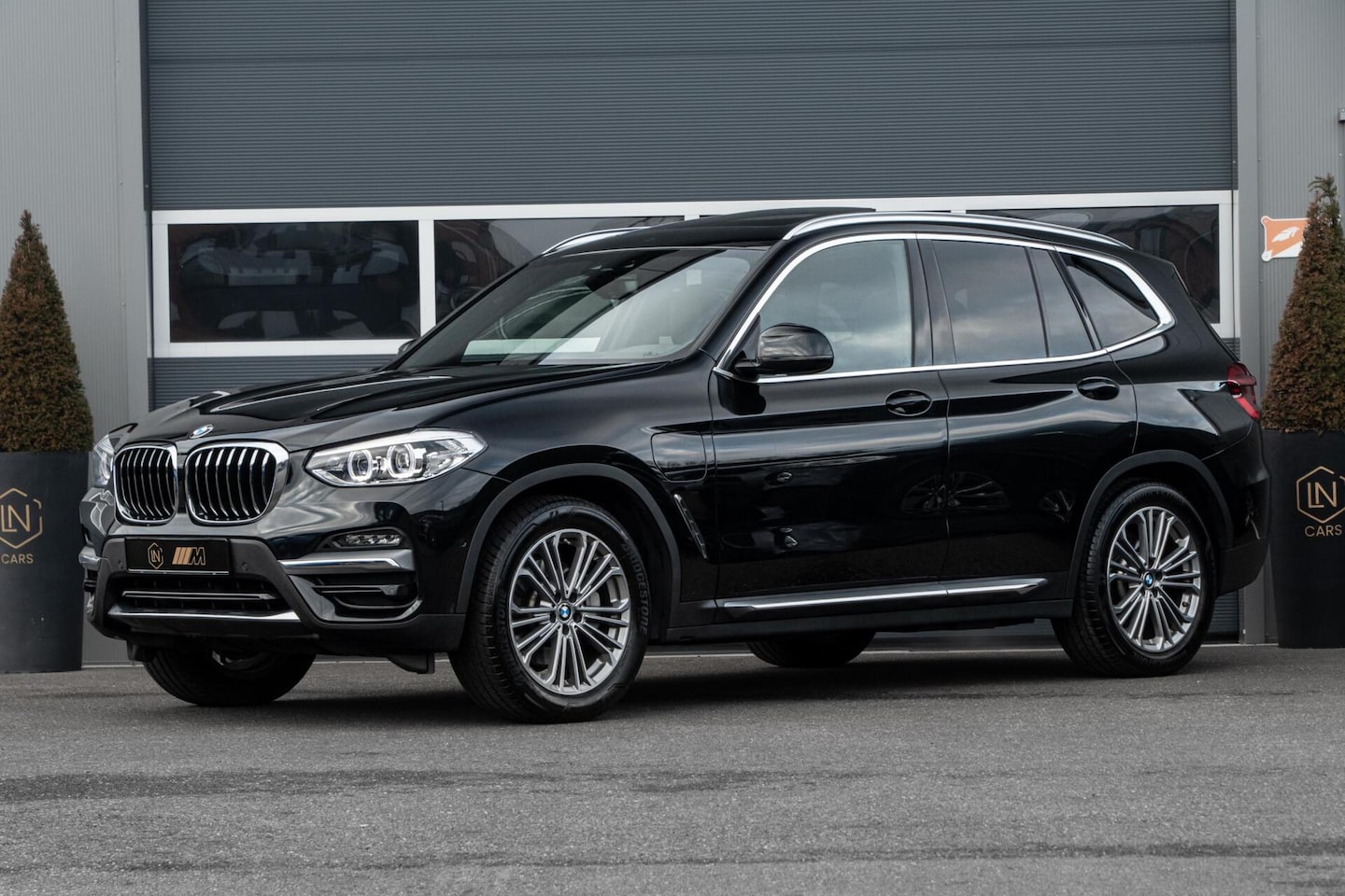 BMW X3 - xDrive30e Luxury Line | Pano | DAB | HUD | Memory - AutoWereld.nl