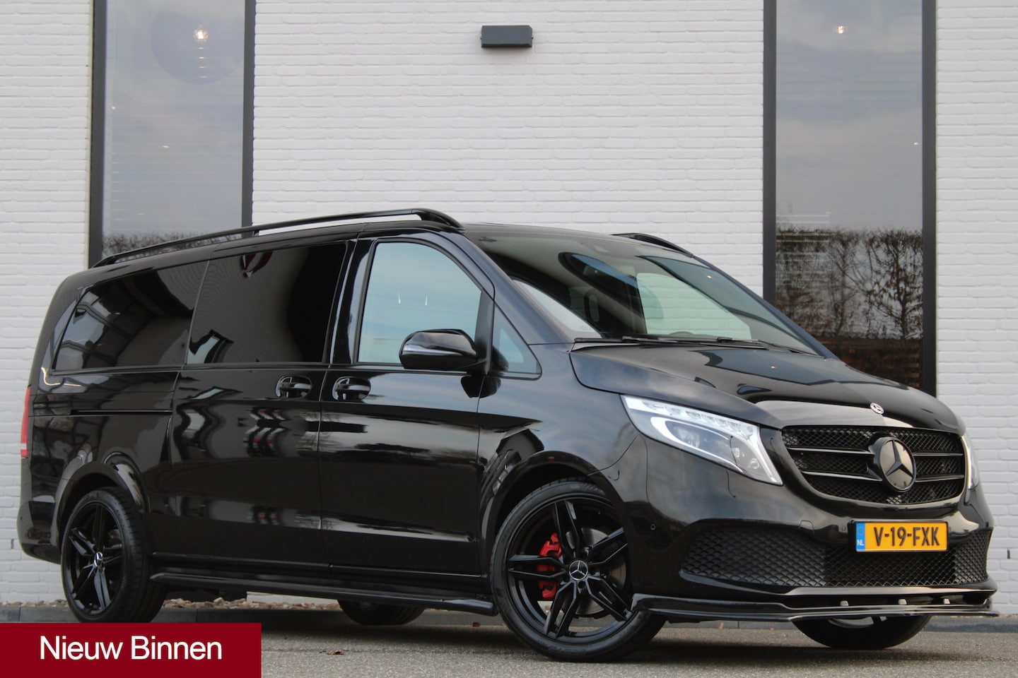 Mercedes-Benz V-klasse - 300d / XXL / 4-Matic / DC / MBUX (apple car play) / 2x Elec Schuifdeur / Camera / Vol Opti - AutoWereld.nl
