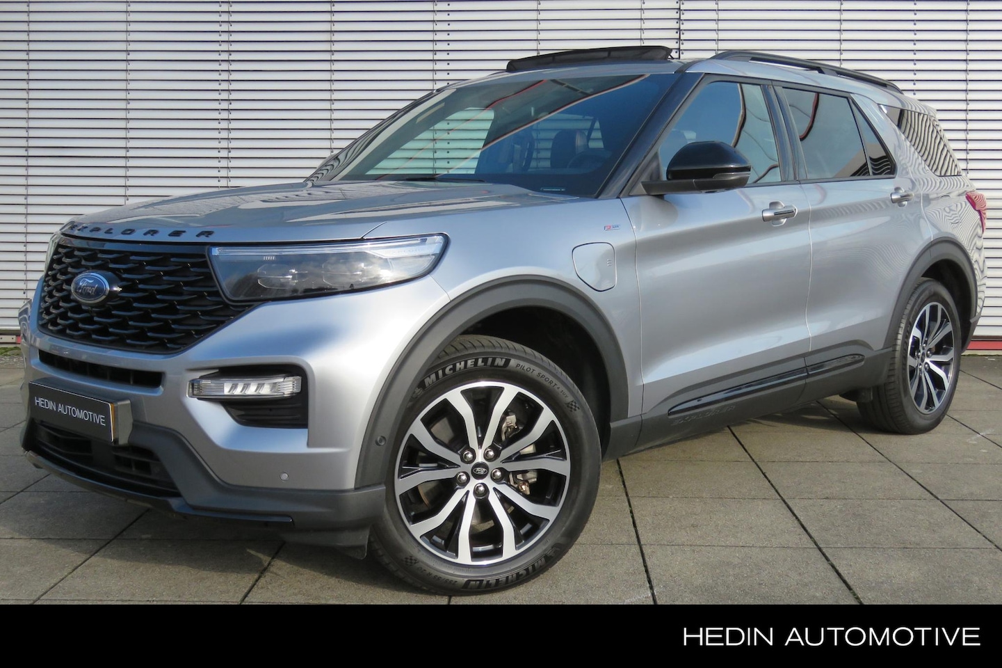 Ford Explorer - 3.0 V6 EcoBoost PHEV ST-Line | BTW | Trekhaak | 7Pers | Carplay | Navi | Pano | 2500KG tre - AutoWereld.nl