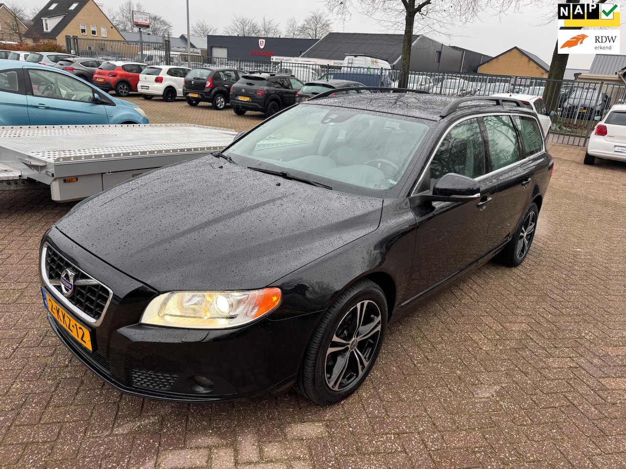 Volvo V70 - 1.6 T4 Nordic AUTOMAAT LEDER NAP NW.APK NAVIGATIE - AutoWereld.nl