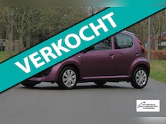 Peugeot 107 - 1.0 12V Access Accent 5 deurs / Airco / All season banden / Slechts 67.000 km. / APK tot j