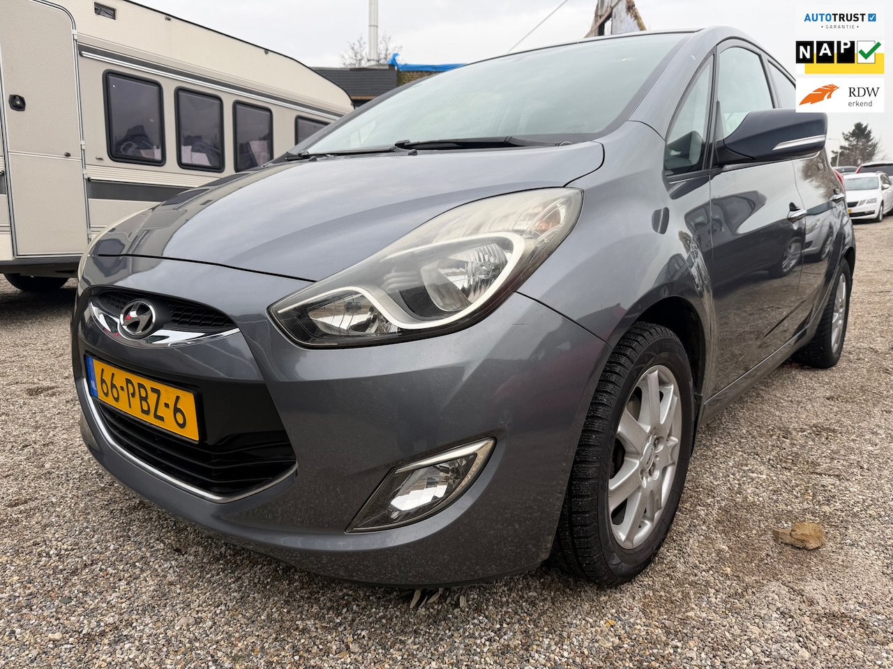 Hyundai ix20 - 1.6i i-Vision AUTOMAAT 1e Eig Dealer OH! Camera Cruise Navi Winterbanden - AutoWereld.nl