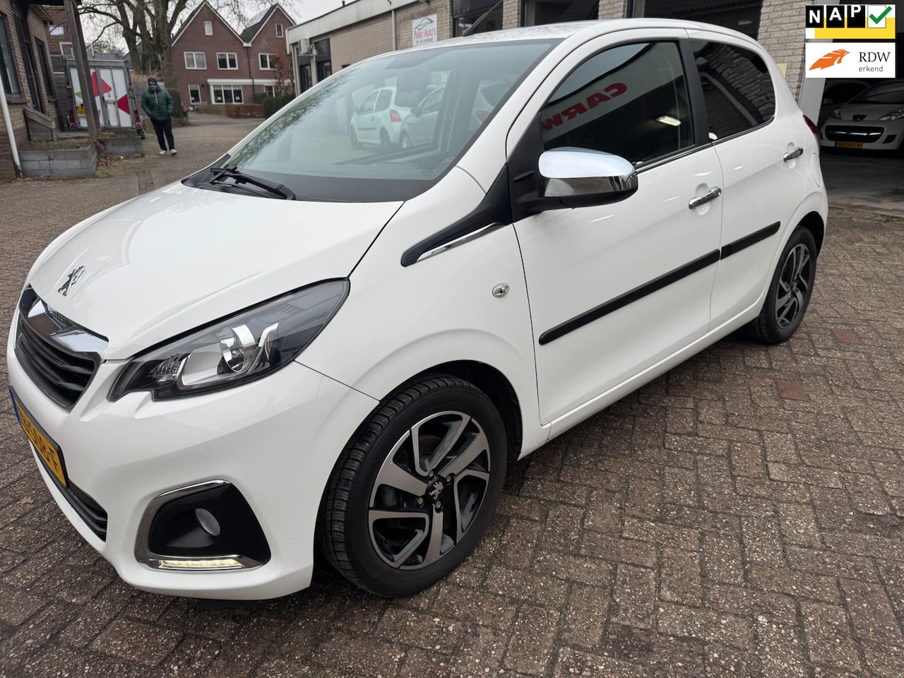 Peugeot 108 - 1.0 e-VTi Allure AUTOMAAT AIRCO ORG 85411 KM NAP NW APK VOLLEDIG ONDERHOUDEN GEHAD NW REM - AutoWereld.nl