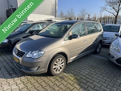 Volkswagen Touran Cross - 1.4 TSI 7 persoons startmotor stuk