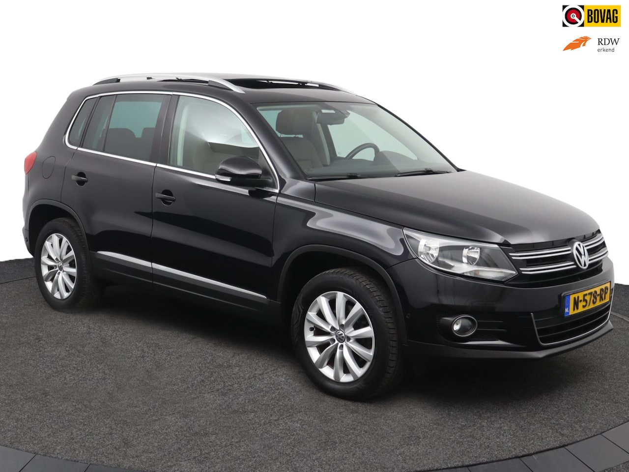 Volkswagen Tiguan - 1.4 TSI R-Line Edition I AUTOMAAT I LEER I NAVI I STOELVERWARMING - AutoWereld.nl