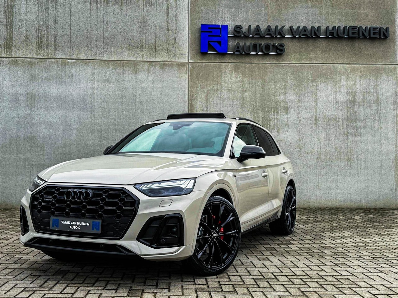 Audi Q5 - 55TFSI e 367PK Quattro Competition S Edition S-Line 1é Eig! Audi Exclusive|Pano|Luchtverin - AutoWereld.nl