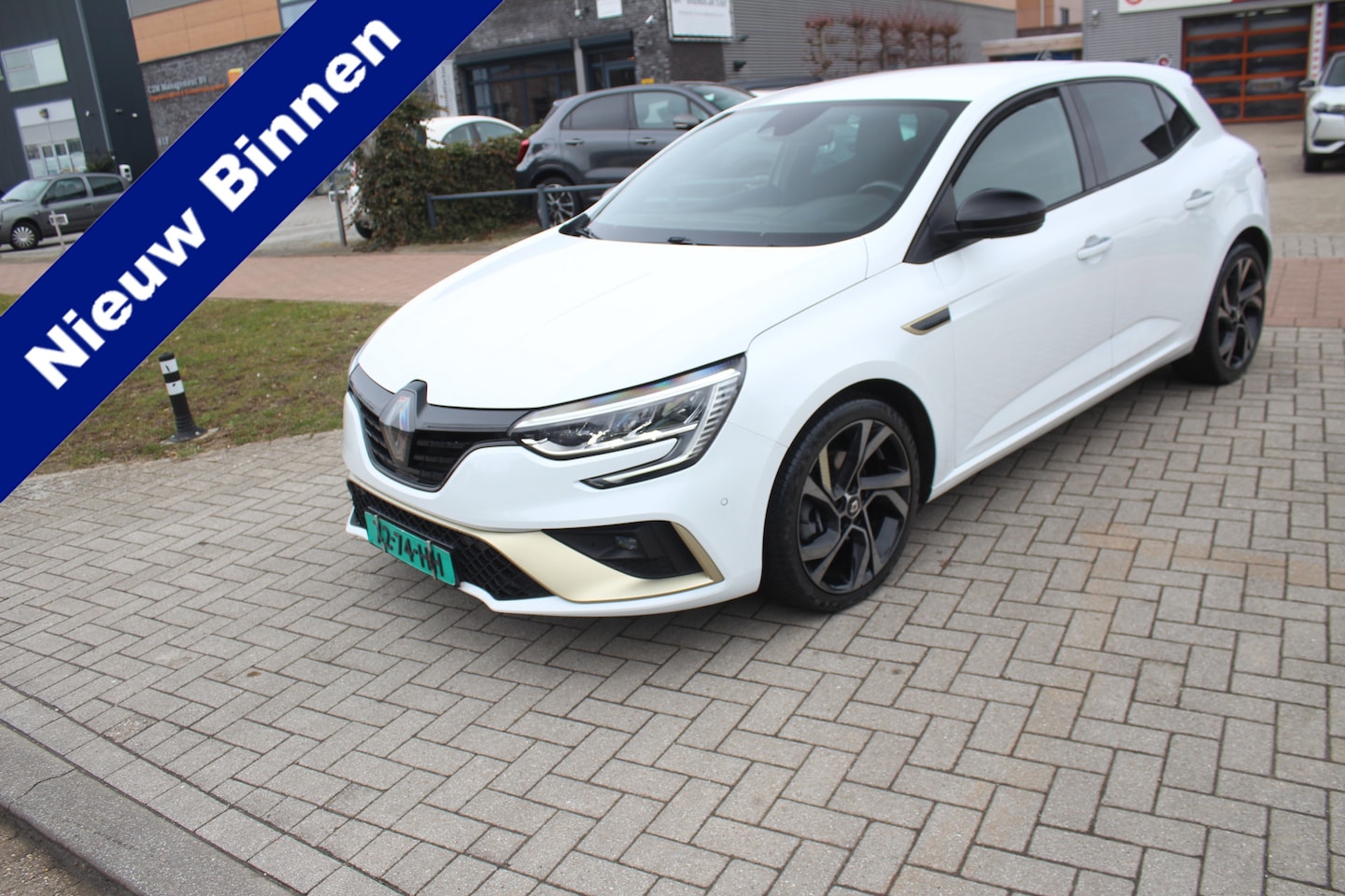 Renault Mégane E-Tech - 1.6 Plug-In Hybrid 160 R.S. Line Led-Navi-Carplay-Camera-Bose-Adapt. Cruise - AutoWereld.nl