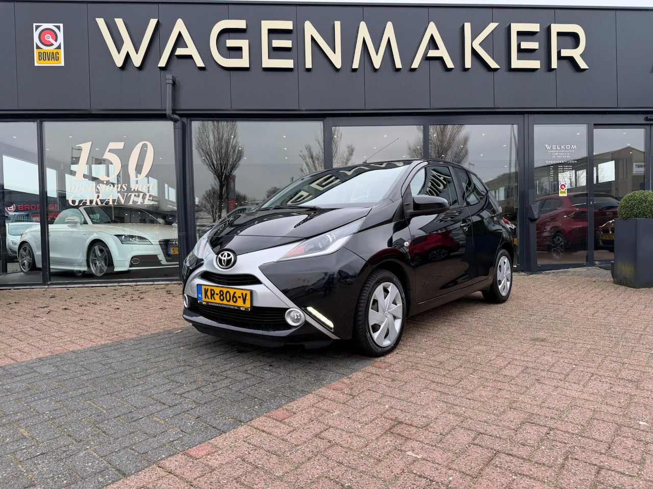 Toyota Aygo - 1.0 VVT-i x-play Airco|CAMERA|Carplay|Netjes - AutoWereld.nl