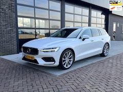 Volvo V60 - 2.0 T4 Momentum Pro | Navi | DAB+ | Camera | LED |