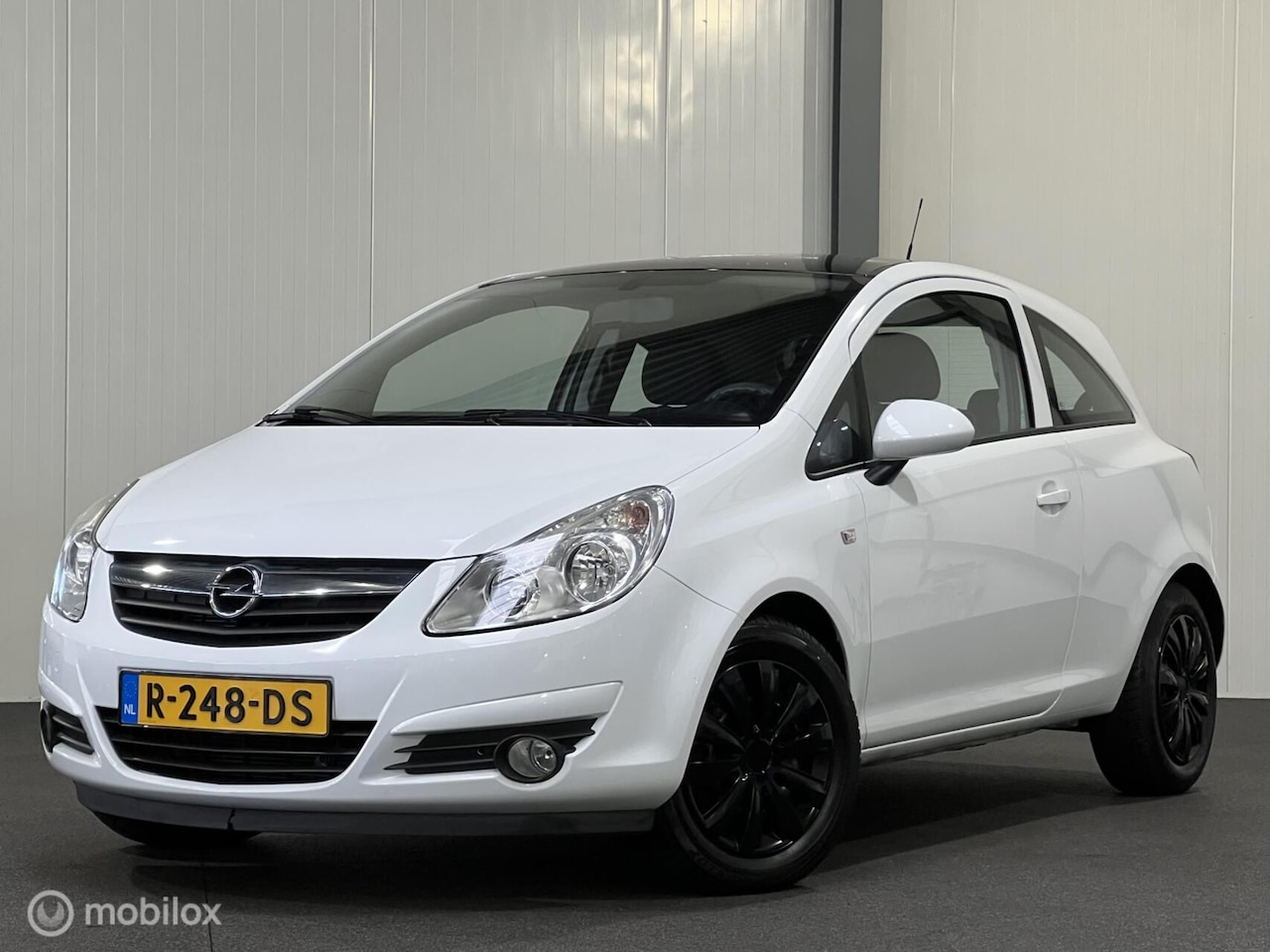 Opel Corsa - 1.2-16V Essentia [ INRUILKOOPJE ] - AutoWereld.nl