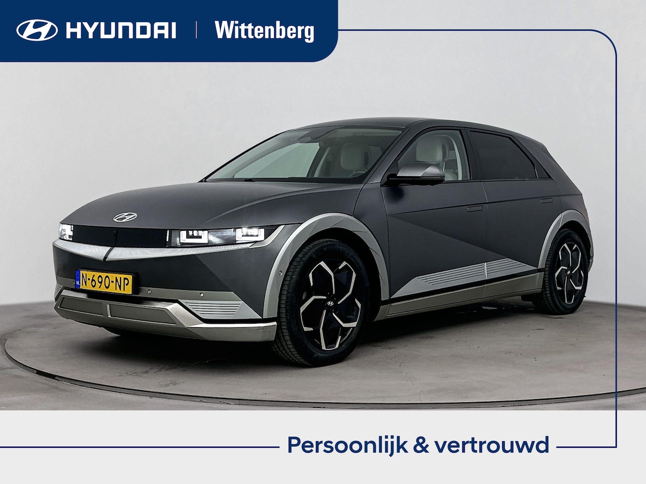Hyundai IONIQ 5 - LOUNGE 58 kWh | UNIEK! | MAT GRIJS | EXCLUSIEF CHIQUE IVOOR LEDEREN INTERIEUR | 360 CAMERA - AutoWereld.nl