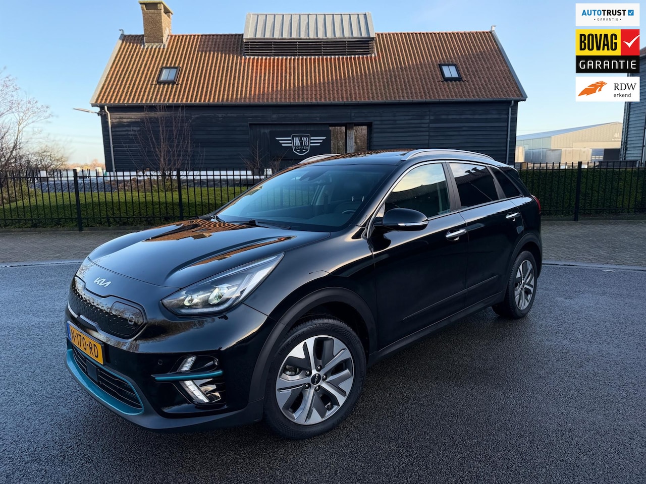 Kia e-Niro - DynamicPlusLine 64 kWh SOH 100% NAVI CAMERA LEER SCHUIFDAK LED-XENON - AutoWereld.nl