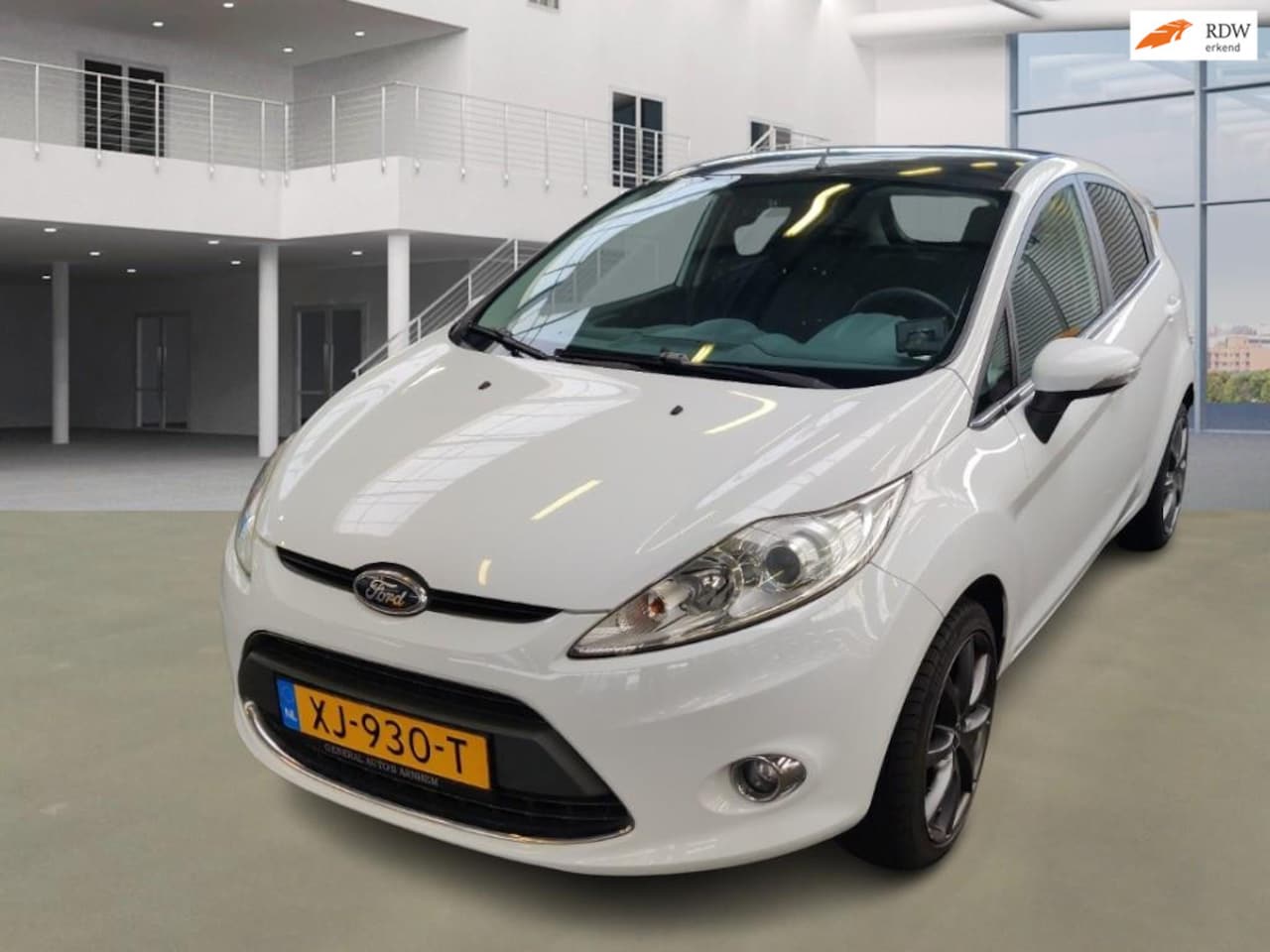 Ford Fiesta - 1.6 Ghia/NAVI/AIRCO/2X SLEUTLES/BOEKJES - AutoWereld.nl