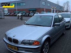 BMW 3-serie - 320i Executive / 6 CILINDER / HANDEL - EXPORT