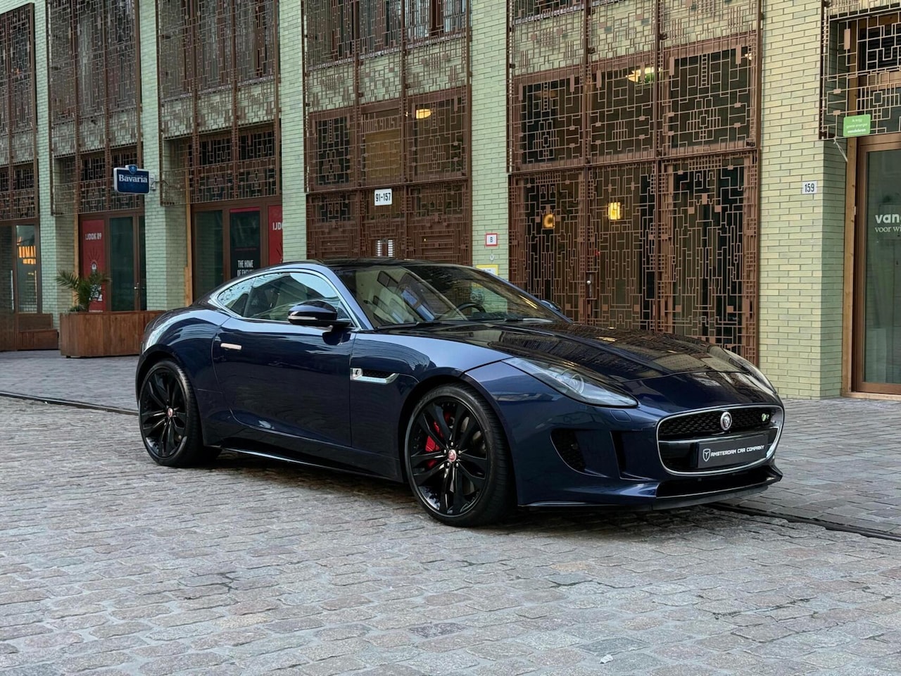 Jaguar F-type - 5.0 V8 R Coupé dealer serviced 551pk - AutoWereld.nl