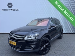 Volkswagen Tiguan - 1.4 TSI Sport&Style Panoramadak Leer Xenon