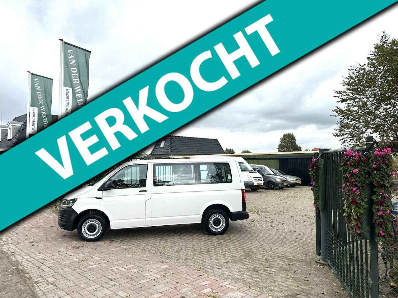 Volkswagen Transporter Kombi - 2.0 TDI L1H1 3 + 3 + 3 EURO 6 - AutoWereld.nl