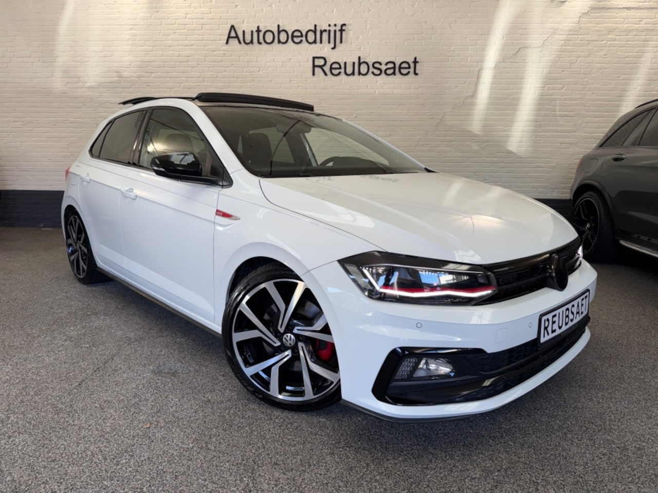 Volkswagen Polo - 2.0 TSI GTI 200PK DSG Panodak Virtual Beats Carplay ACC Incl 12Mnd Garantie - AutoWereld.nl