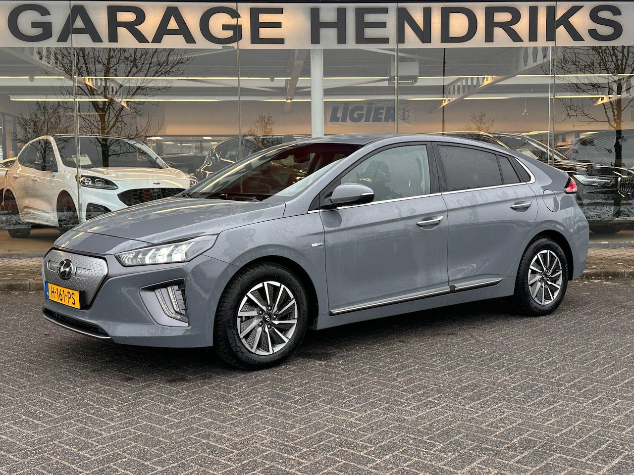 Hyundai IONIQ - Comfort EV 38 kWh | SOH: 93,6% | 311km WLTP | Adaptive CC | Full LED | Navi | - AutoWereld.nl