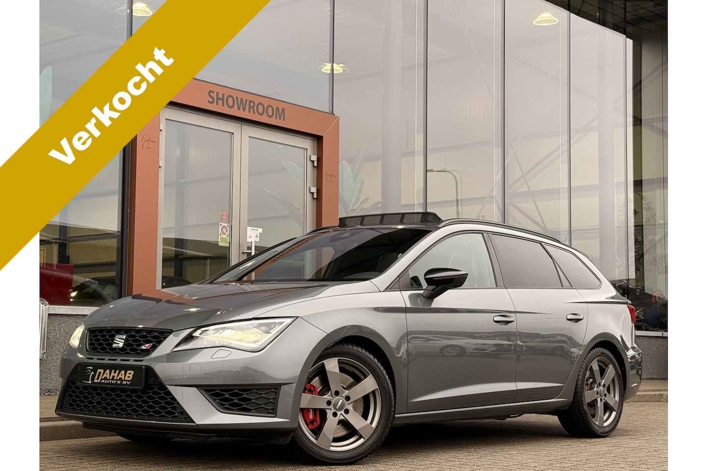 SEAT Leon ST - 2.0 TSI Cupra 290 | Pano | Stoelverwarming | Achteruitrijcamera | Cruise | - AutoWereld.nl