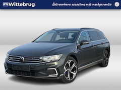 Volkswagen Passat Variant - 1.4 TSI PHEV 218pk GTE DSG Automaat / Navigatie / LM 18 inch / Parkeersensoren / Camera /