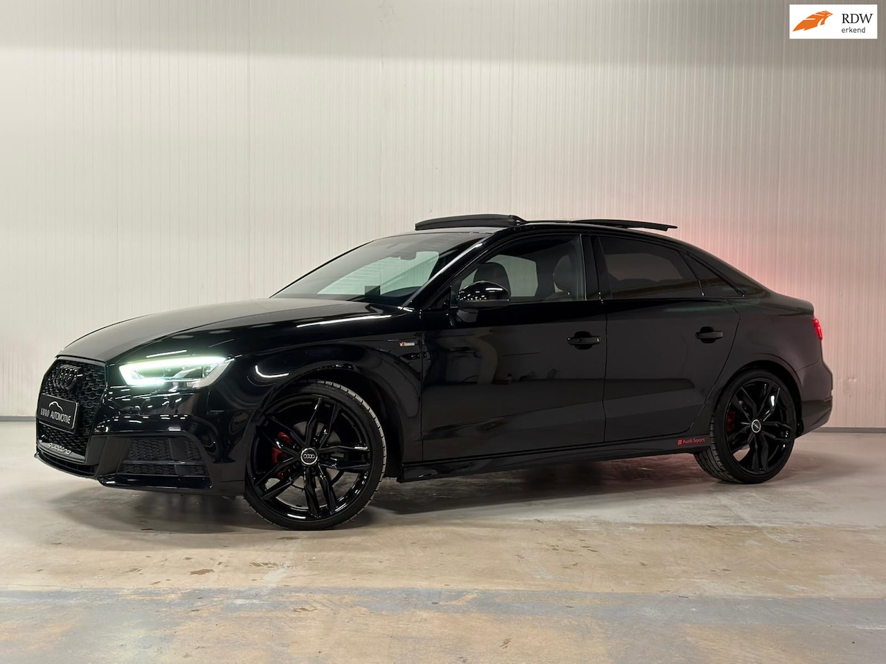 Audi A3 Limousine - 1.5 TFSI | PANO | 3x S-LINE | BLACK OPTIC | VIRTUAL | CARBON - AutoWereld.nl