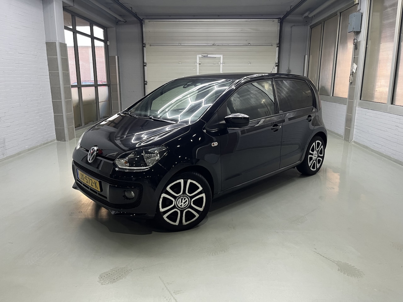 Volkswagen Up! - 1.0 high up! BlueMotion 1.0 high up! BlueMotion - AutoWereld.nl