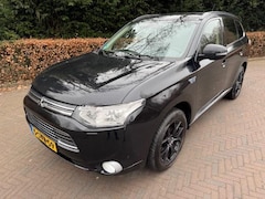 Mitsubishi Outlander - 2.0PHEV INSTYLE+ ADCRUISE/LEER/SCHUIFDAK/TREKHAAK/APK