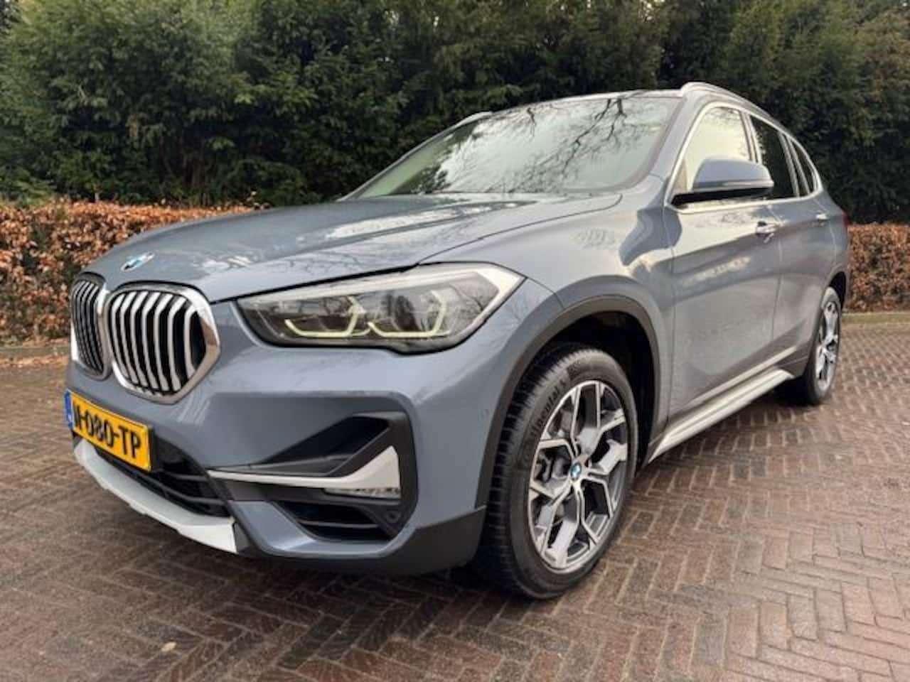 BMW X1 - sDrive20i Business Edition Leer/Cam/Xenon/Headup/Nav - AutoWereld.nl