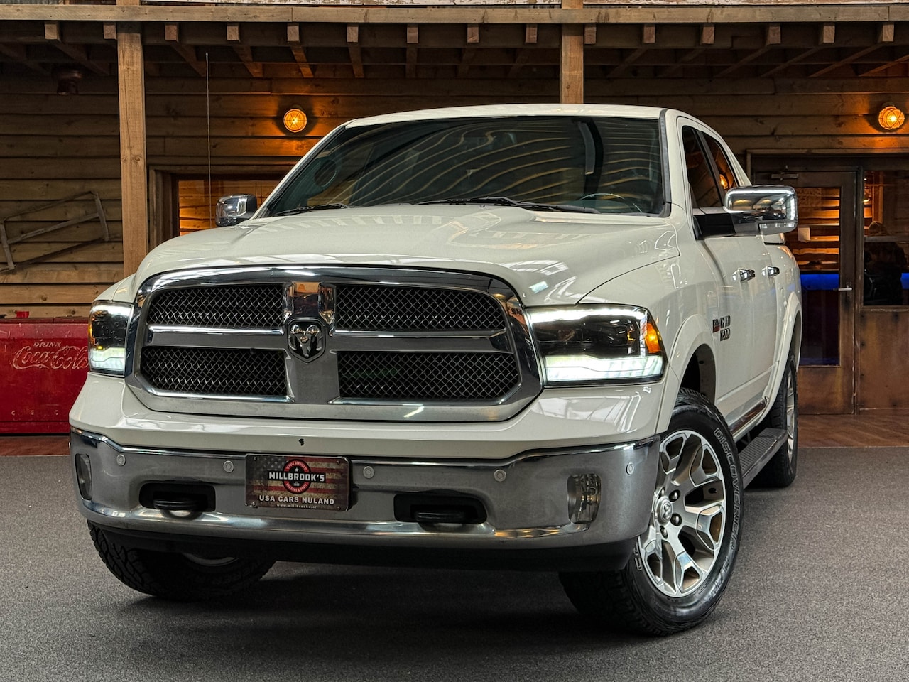 Dodge Ram 1500 - 5.7 V8 Limited Lage bijtelling, Luchtvering, LPG, Panorama, - AutoWereld.nl