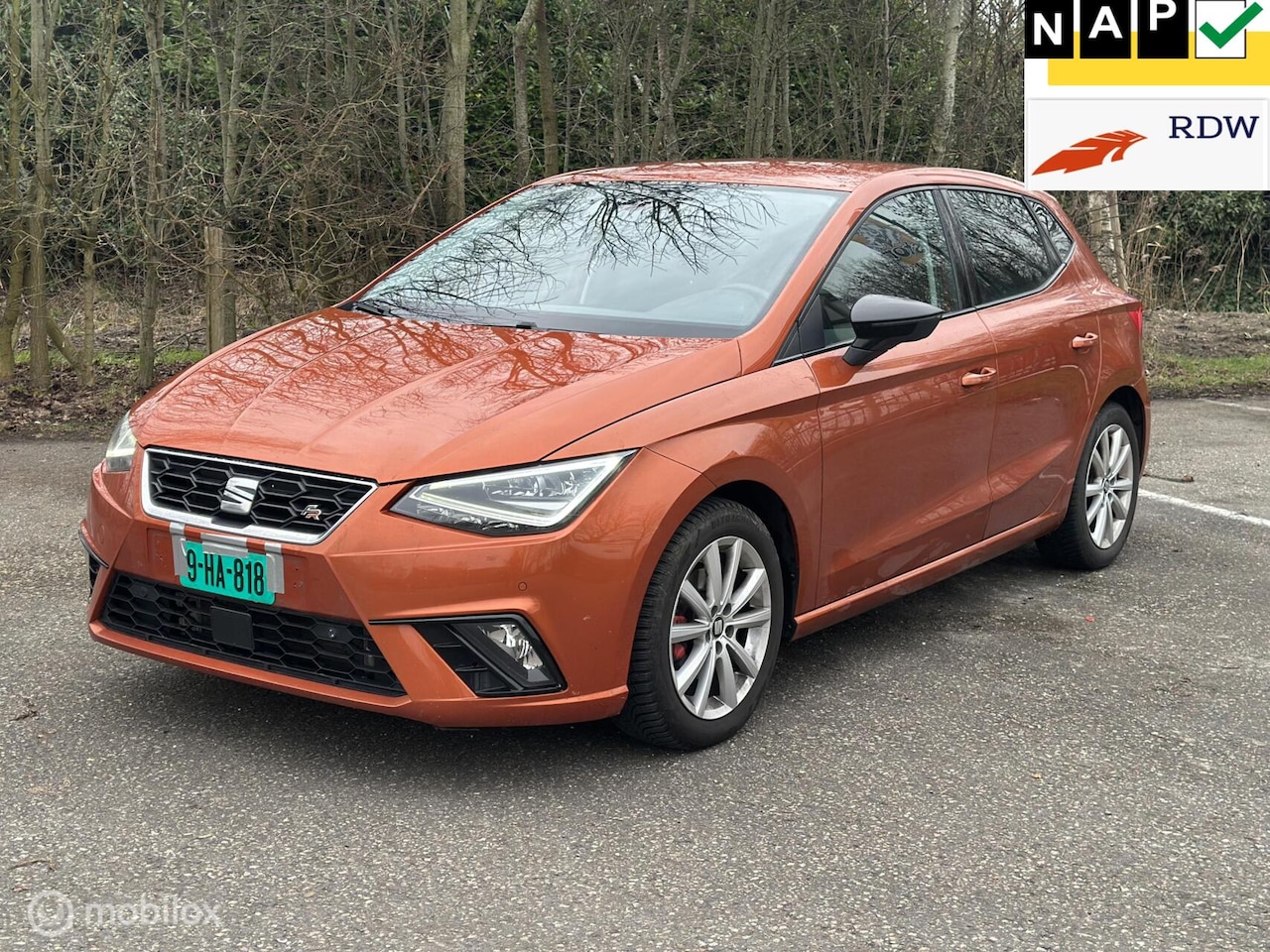 SEAT Ibiza - 1.5 evo TSI | FR | LED | Cam | Ambient | CarPlay - AutoWereld.nl