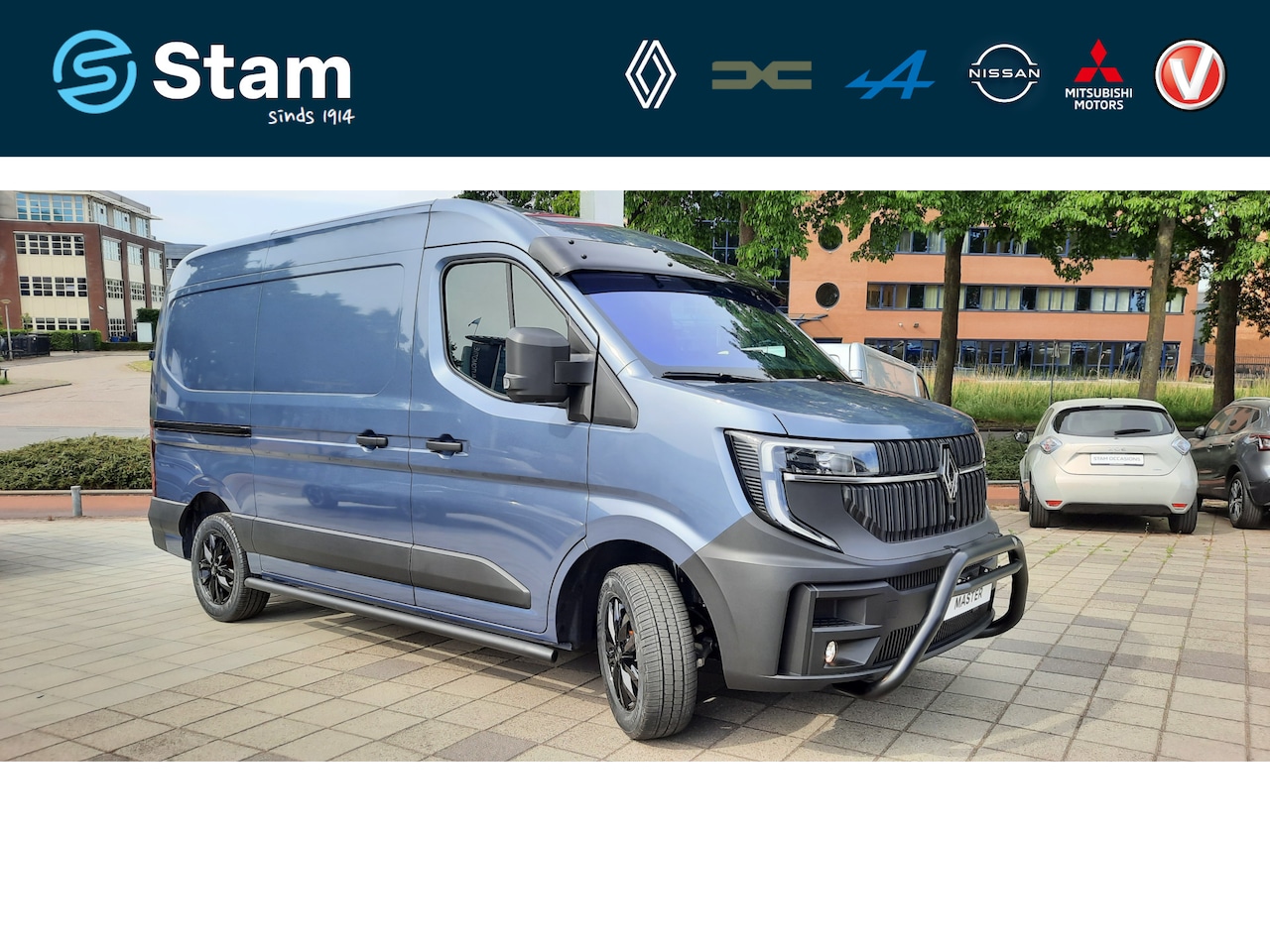 Renault Master - T35 2.0 dCi 130 L2H2 Advance Stam Limité 75 Bullbar | Sidebars | 17"inch Lichtmetalen velg - AutoWereld.nl