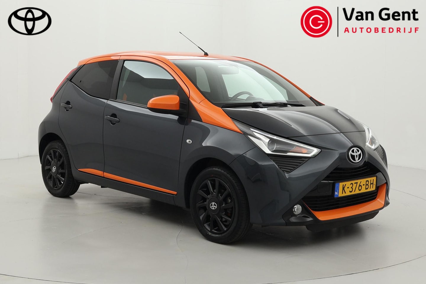 Toyota Aygo - 1.0 VVT-i x-JBL | Apple Carplay / Android Auto | Cruise Control | Clima | JBL | Camera | 1 - AutoWereld.nl