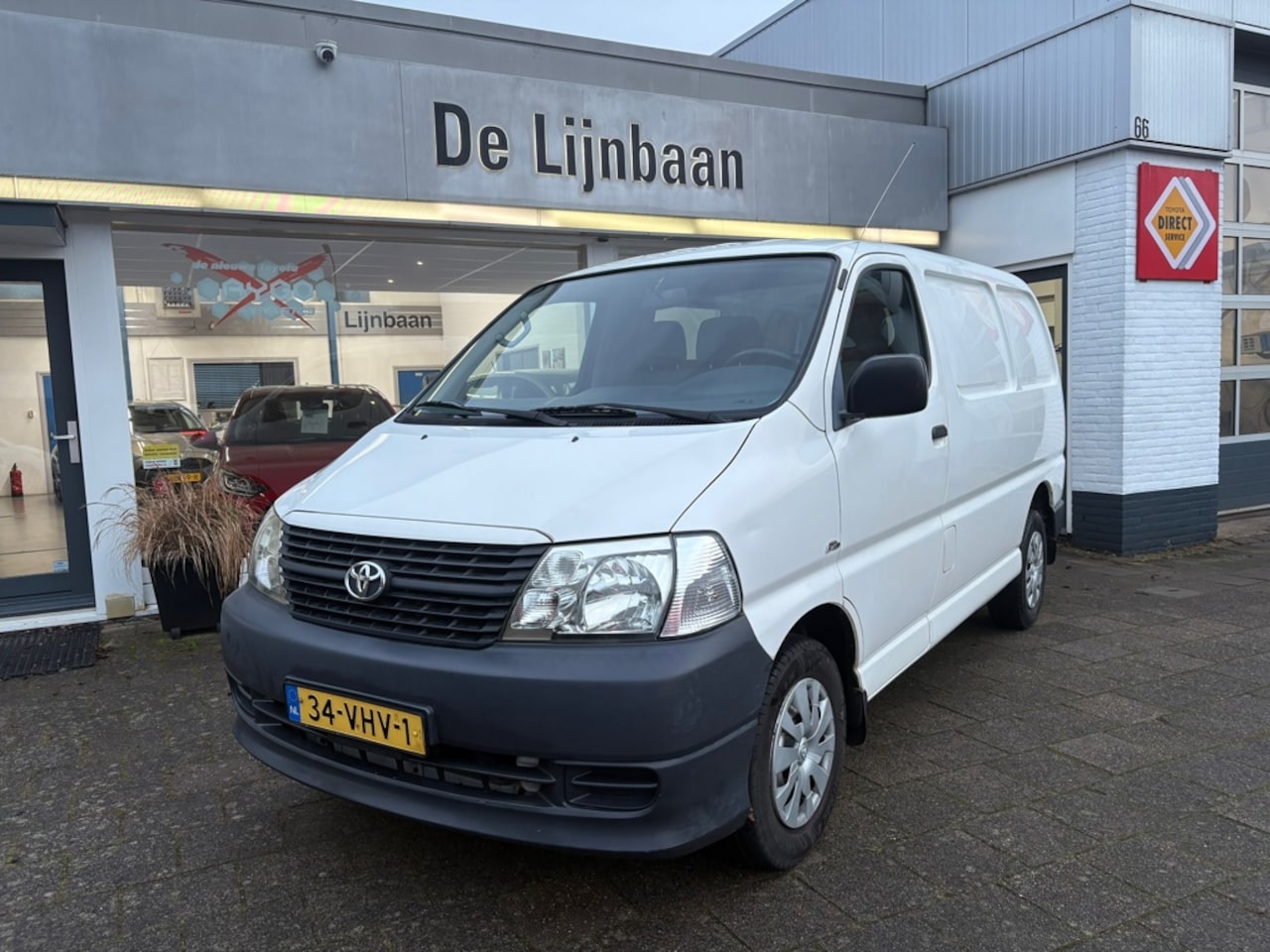 Toyota HiAce - 2.5 D-4D KWB Comfort 2.5 D-4D KWB Comfort - AutoWereld.nl