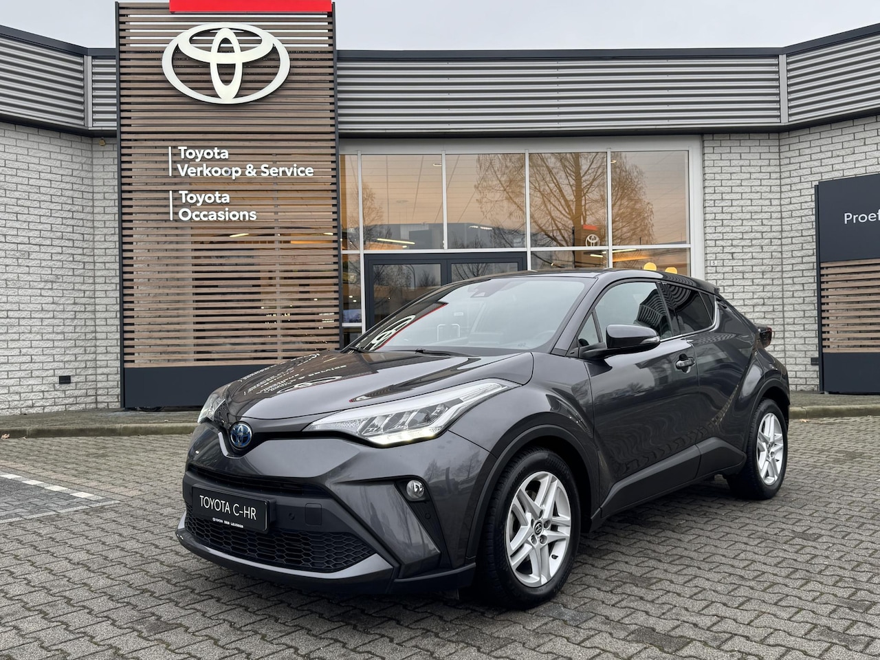 Toyota C-HR - 1.8 HYBRID DYNAMIC STOELVERW APPLE/ANDROID BSM CAMERA NAVI AD-CRUISE KEYLESS ALL-SEASON - AutoWereld.nl