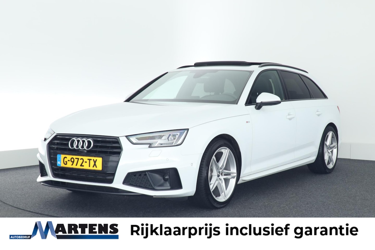 Audi A4 Avant - 40 TFSI 190pk Sport S line black edition Trekhaak 360Camera Panoramadak Stoelverwarming Ke - AutoWereld.nl