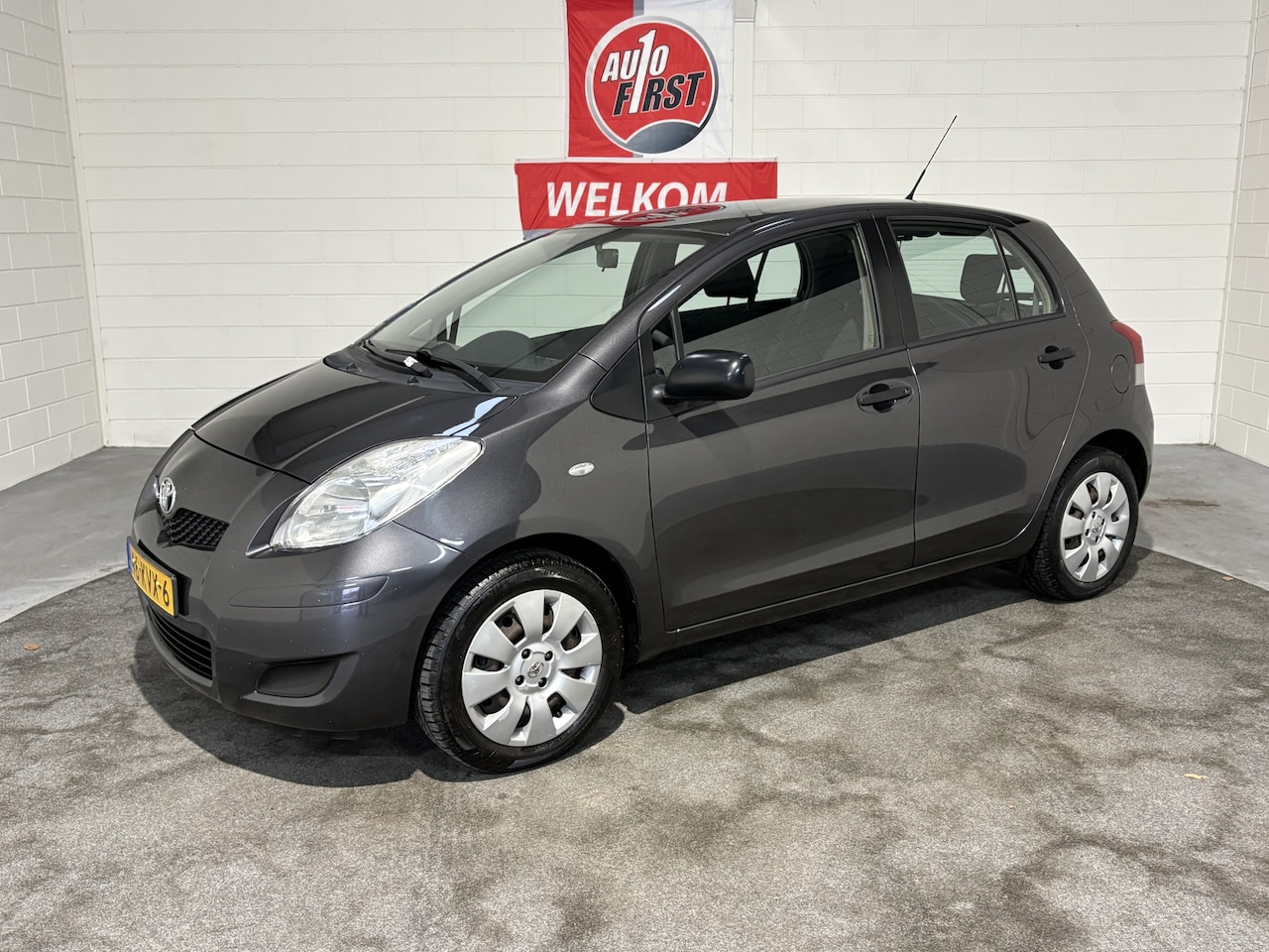 Toyota Yaris - 1.3 VVT-i Comfort 1.3 VVTi Comfort, Airco, Parkeersensoren achter, In hoogte verstelbare bestuurdersstoel, B - AutoWereld.nl