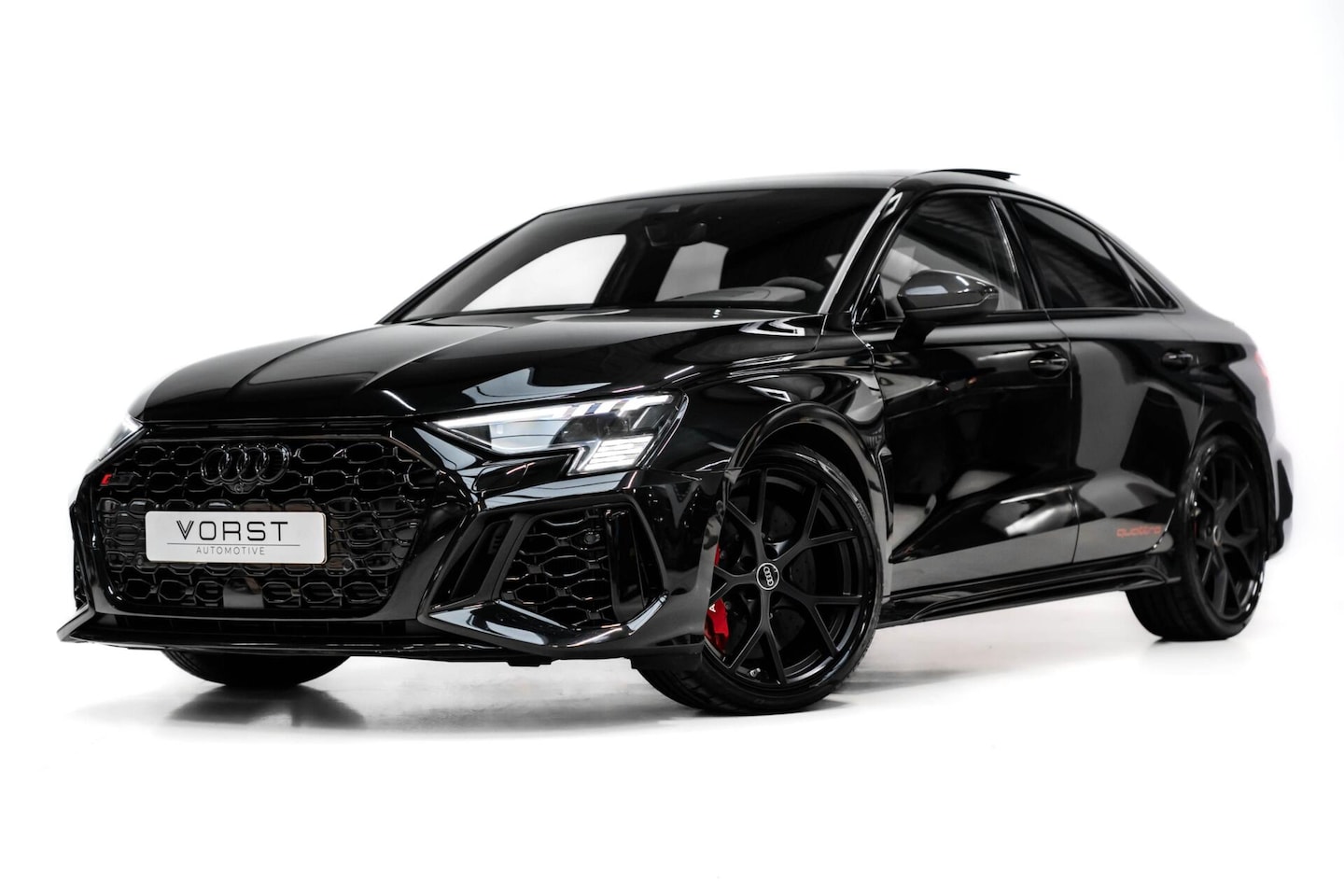 Audi RS3 - 2.5 TFSI quattro Pano B&O Keramisch Leer Carbon - AutoWereld.nl