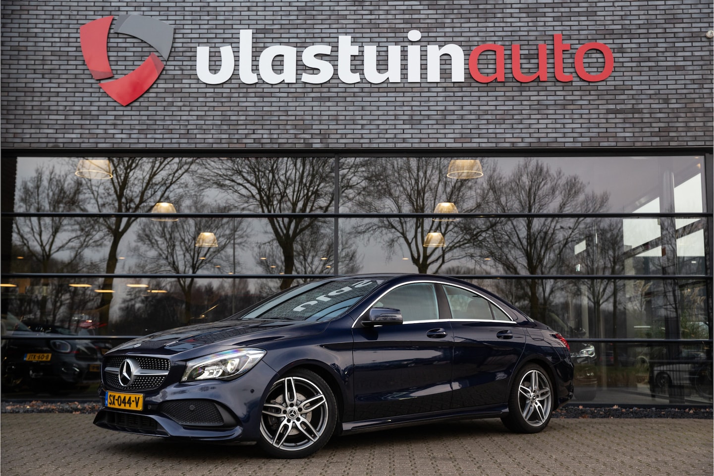 Mercedes-Benz CLA-Klasse - 180 Business Solution AMG Upgrade Edition 180 Business Solution AMG Upgrade Edition , Achteruitrijcamera, Stoelverwarming, - AutoWereld.nl