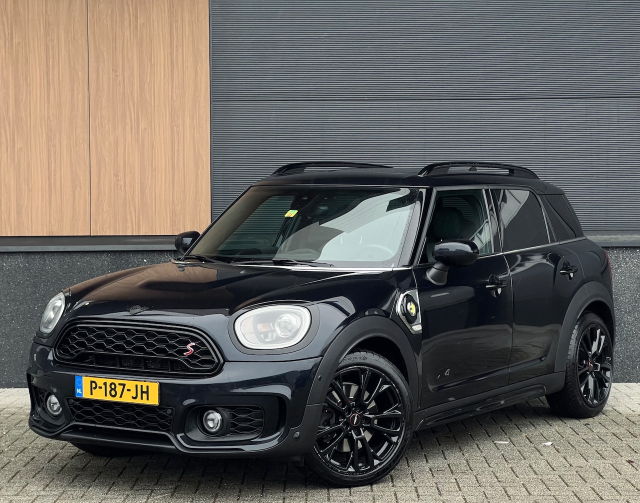 MINI Countryman - 2.0 Cooper S E ALL4 Chili JCW | BOMVOL! - AutoWereld.nl