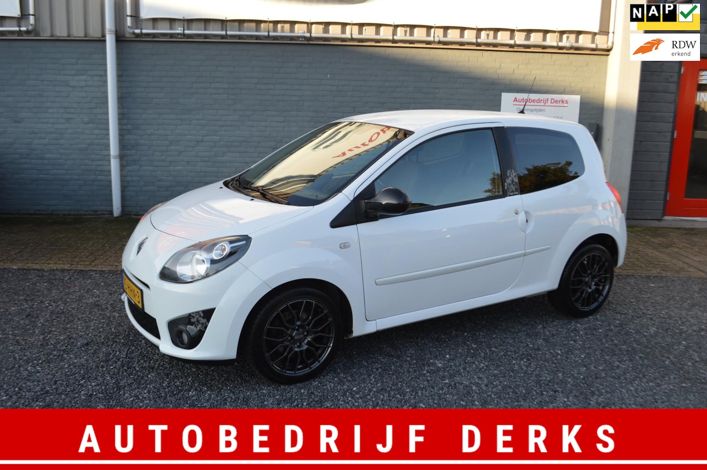 Renault Twingo - 1.2 Night & Day Airco Stuurbekrachtiging Garantie APK - AutoWereld.nl