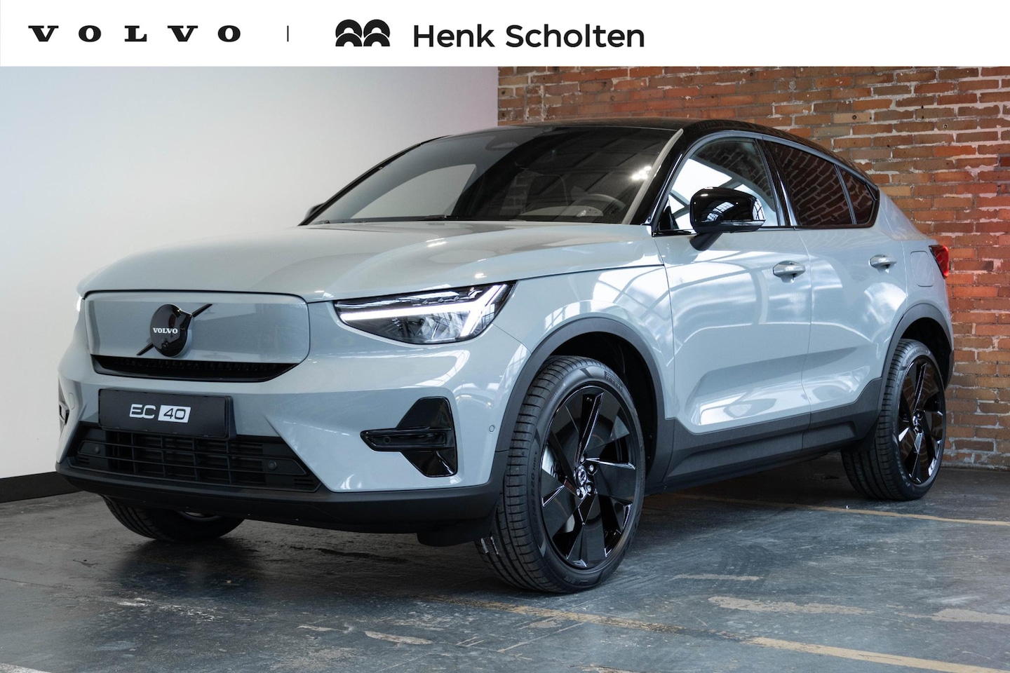 Volvo EC40 - Single Motor Extended Range Ultra Black Edition | 360º Camera | Extra Getint Glas | Harman - AutoWereld.nl